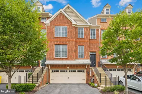 8526 Pine Springs Dr, Severn, MD 21144