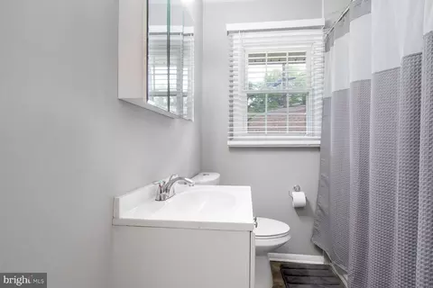 Bath - 774 223rd St, Pasadena, MD 21122 photo 1 of 1
