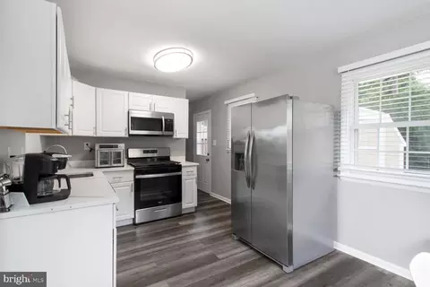 Entry Way - 774 223rd St, Pasadena, MD 21122 photo 1 of 1