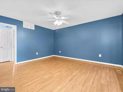 89 Creekview Ct, Pasadena, MD 21122 photo 8