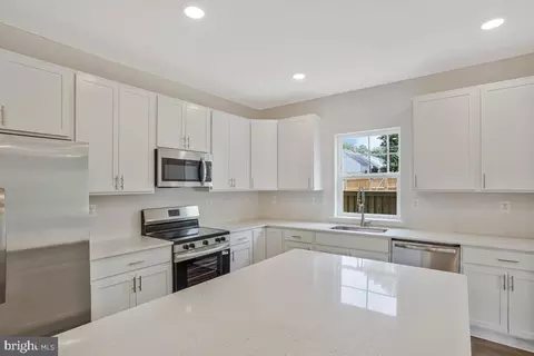 807 Hillside Ave, Edgewater, MD 21037 photo 8