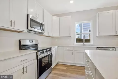 807 Hillside Ave, Edgewater, MD 21037 photo 9