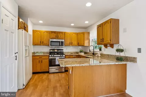 404 Lily Brook Ct, Pasadena, MD 21122 photo 10