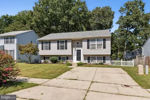 404 Lily Brook Ct, Pasadena, MD 21122 photo 2