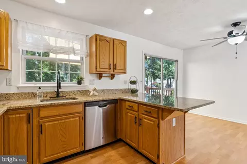 404 Lily Brook Ct, Pasadena, MD 21122 photo 11