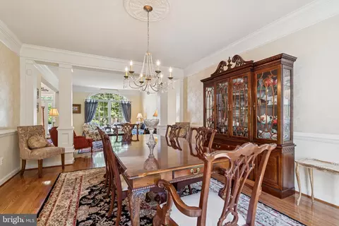 Dining - 702 Pearson Point Pl, Annapolis, MD 21401 photo 4 of 9