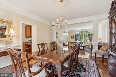 Dining - 702 Pearson Point Pl, Annapolis, MD 21401 photo 6 of 9