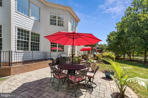 Exterior - 702 Pearson Point Pl, Annapolis, MD 21401 photo 10 of 13