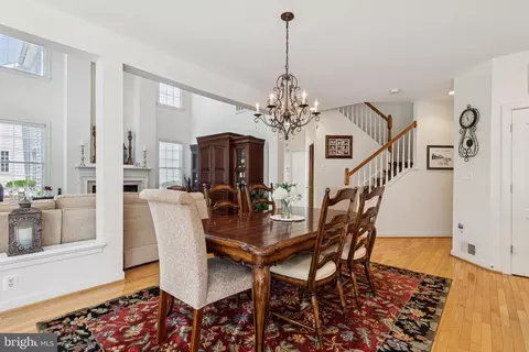 Dining - 702 Pearson Point Pl, Annapolis, MD 21401 photo 8 of 9