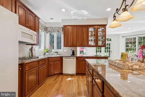 Kitchen - 702 Pearson Point Pl, Annapolis, MD 21401 photo 1 of 6