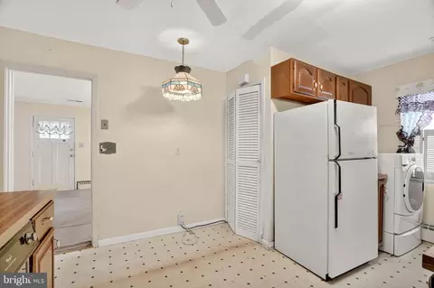 Entry Way - 2921 Main St, Edgewater, MD 21037 photo 2 of 2