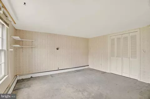 Bedroom - 2921 Main St, Edgewater, MD 21037 photo 2 of 7