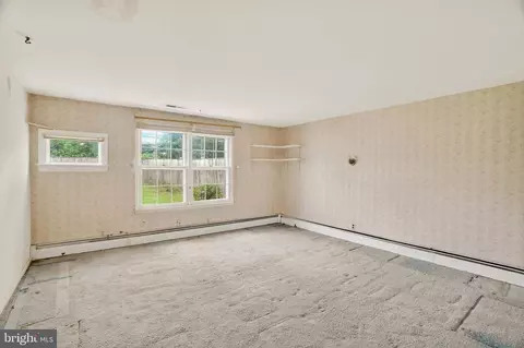 Bedroom - 2921 Main St, Edgewater, MD 21037 photo 1 of 7