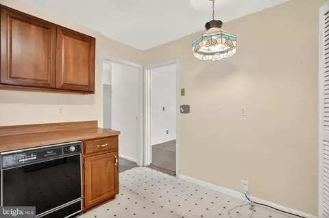 Entry Way - 2921 Main St, Edgewater, MD 21037 photo 1 of 2