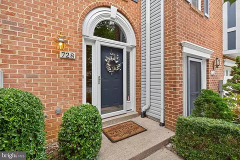 Entry Way - 728 Spoon Ct #15, Arnold, MD 21012 photo 1 of 6