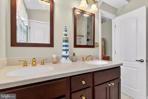 Bath - 728 Spoon Ct #15, Arnold, MD 21012 photo 5 of 6