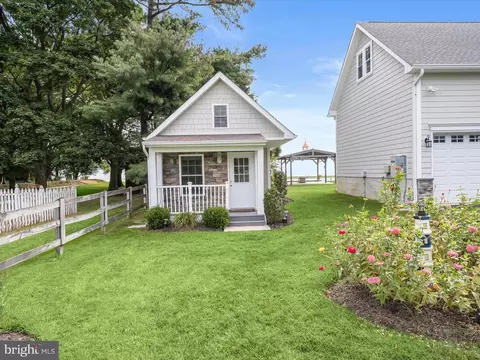 Exterior - 235 Bay Front Dr, Pasadena, MD 21122 photo 4 of 17