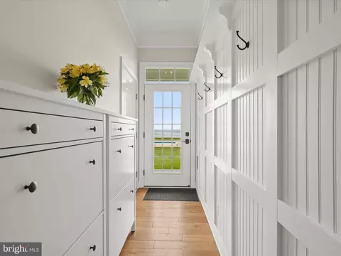 Entry Way - 235 Bay Front Dr, Pasadena, MD 21122 photo 4 of 4