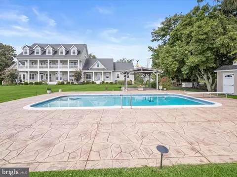 Exterior - 235 Bay Front Dr, Pasadena, MD 21122 photo 7 of 17