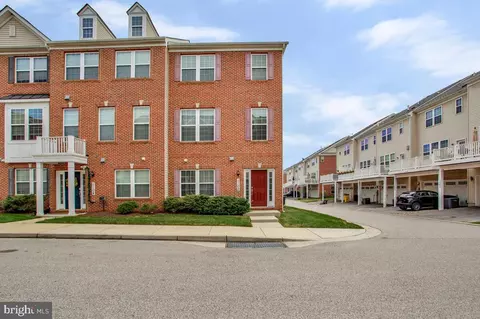 1102 Bayberry Ln, Hanover, MD 21076 photo 3