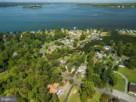 View/Area - 921 Lake Dr, Arnold, MD 21012 photo 4 of 5