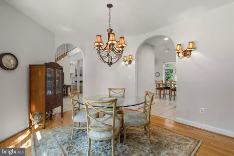 Dining - 921 Lake Dr, Arnold, MD 21012 photo 2 of 3