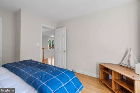 Bedroom - 921 Lake Dr, Arnold, MD 21012 photo 8 of 8