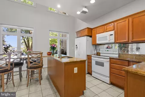 Kitchen - 921 Lake Dr, Arnold, MD 21012 photo 2 of 2