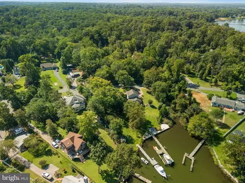 View/Area - 921 Lake Dr, Arnold, MD 21012 photo 3 of 5