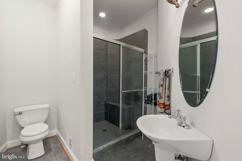 Bath - 921 Lake Dr, Arnold, MD 21012 photo 1 of 4
