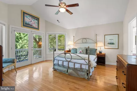Bedroom - 921 Lake Dr, Arnold, MD 21012 photo 1 of 8