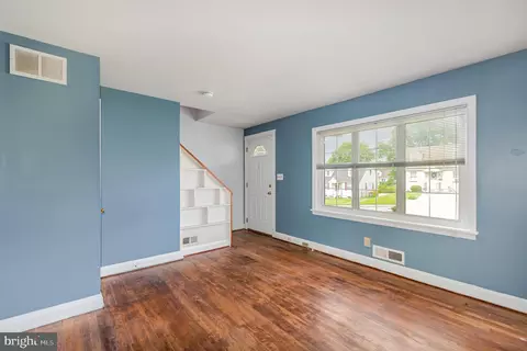 Living - 303 5th, Baltimore, MD 21225 photo 1 of 3