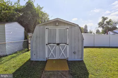 7821 Bodkin View Dr, Pasadena, MD 21122 photo 30
