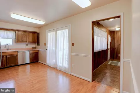 7821 Bodkin View Dr, Pasadena, MD 21122 photo 5