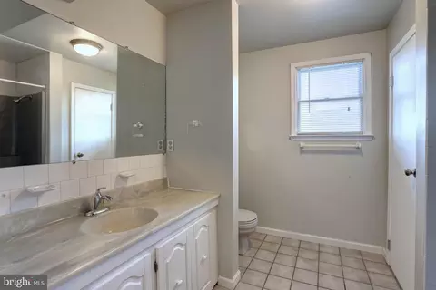 7821 Bodkin View Dr, Pasadena, MD 21122 photo 11