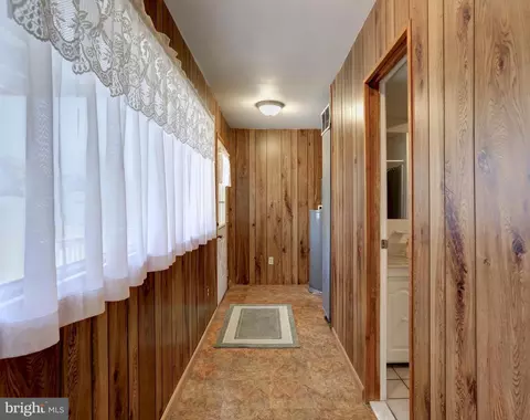 7821 Bodkin View Dr, Pasadena, MD 21122 photo 18