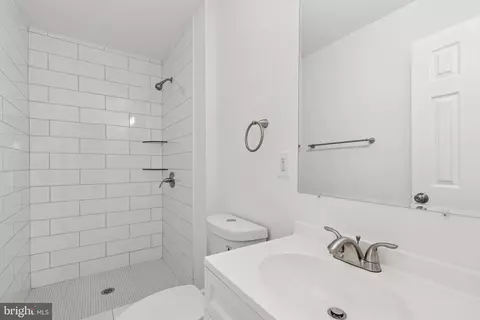 Bath - 8582 Main Ave, Pasadena, MD 21122 photo 1 of 4