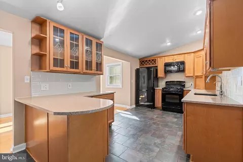 Kitchen - 7871 Chestnut Leaf Rd, Severn, MD 21144 photo 1 of 4