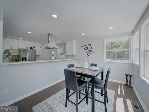 Dining - 5463 Sands Rd, Lothian, MD 20711 photo 2 of 4
