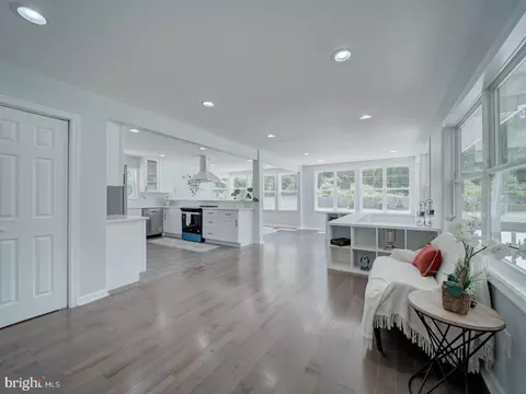 Entry Way - 5463 Sands Rd, Lothian, MD 20711 photo 2 of 6
