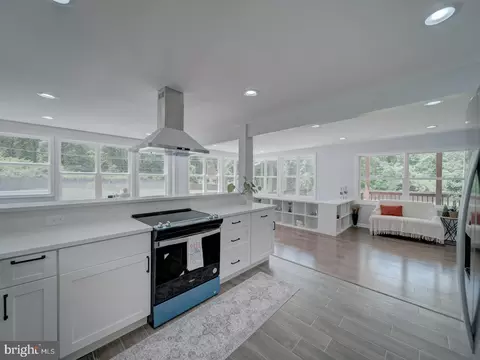 Kitchen - 5463 Sands Rd, Lothian, MD 20711 photo 4 of 5