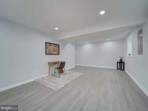 Living - 5463 Sands Rd, Lothian, MD 20711 photo 4 of 5