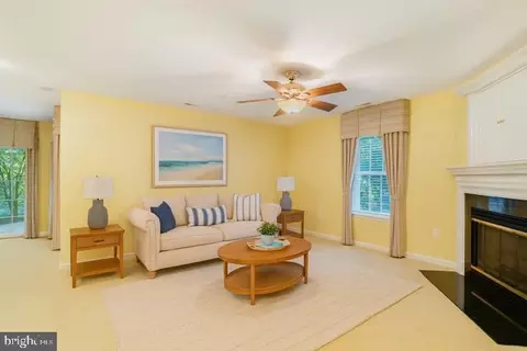 Living - 724 Rusack Ct #50, Arnold, MD 21012 photo 8 of 8