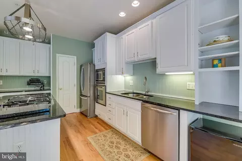 Kitchen - 724 Rusack Ct #50, Arnold, MD 21012 photo 2 of 2
