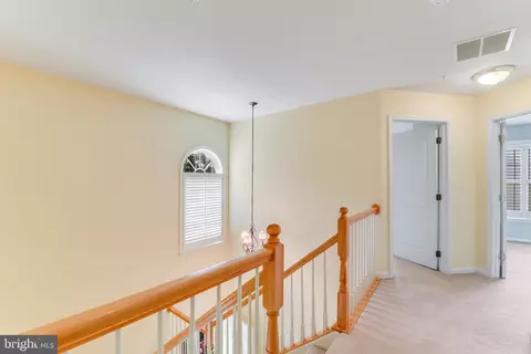 Entry Way - 724 Rusack Ct #50, Arnold, MD 21012 photo 2 of 2