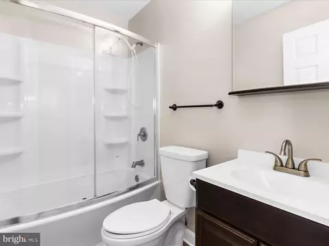 Bath - 8016 Catherine Ave, Pasadena, MD 21122 photo 2 of 4