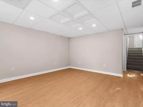 Living - 8016 Catherine Ave, Pasadena, MD 21122 photo 1 of 4