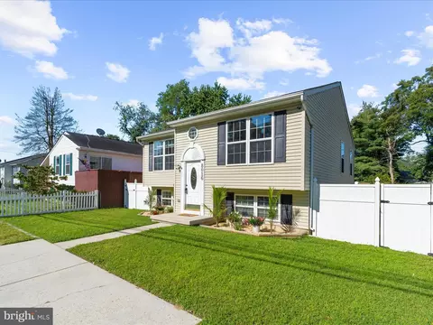 Exterior - 8016 Catherine Ave, Pasadena, MD 21122 photo 4 of 14