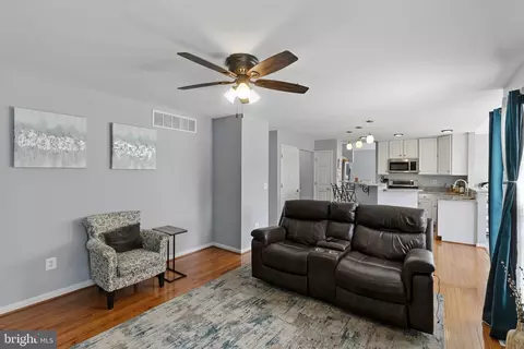 1353 Ridge Commons Blvd, Hanover, MD 21076 photo 12