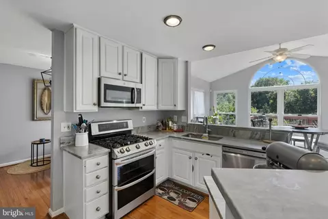 1353 Ridge Commons Blvd, Hanover, MD 21076 photo 7